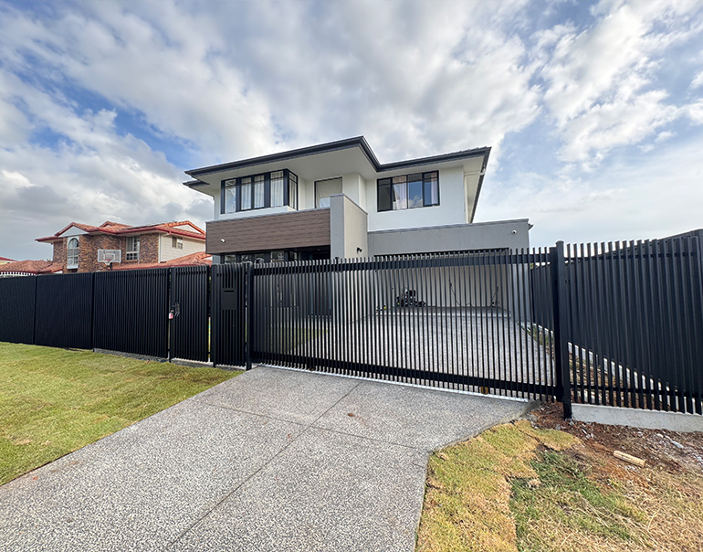 img of Brisbane Vertical Blade Fence Project