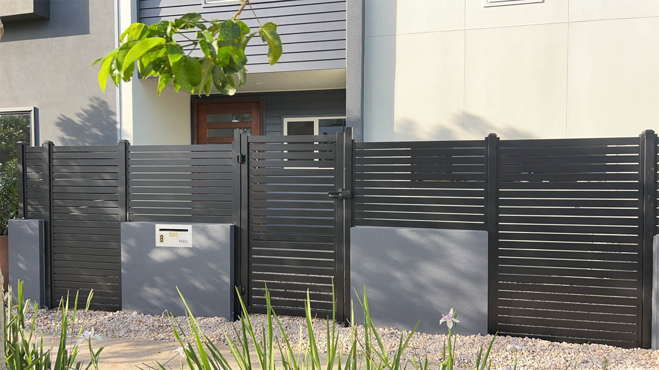 How to Choose Aluminum Fencing